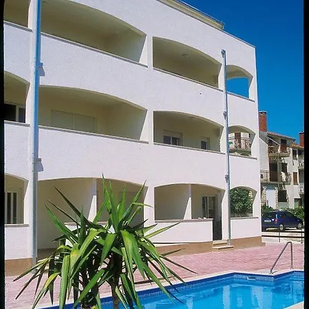 Natali * Trogir